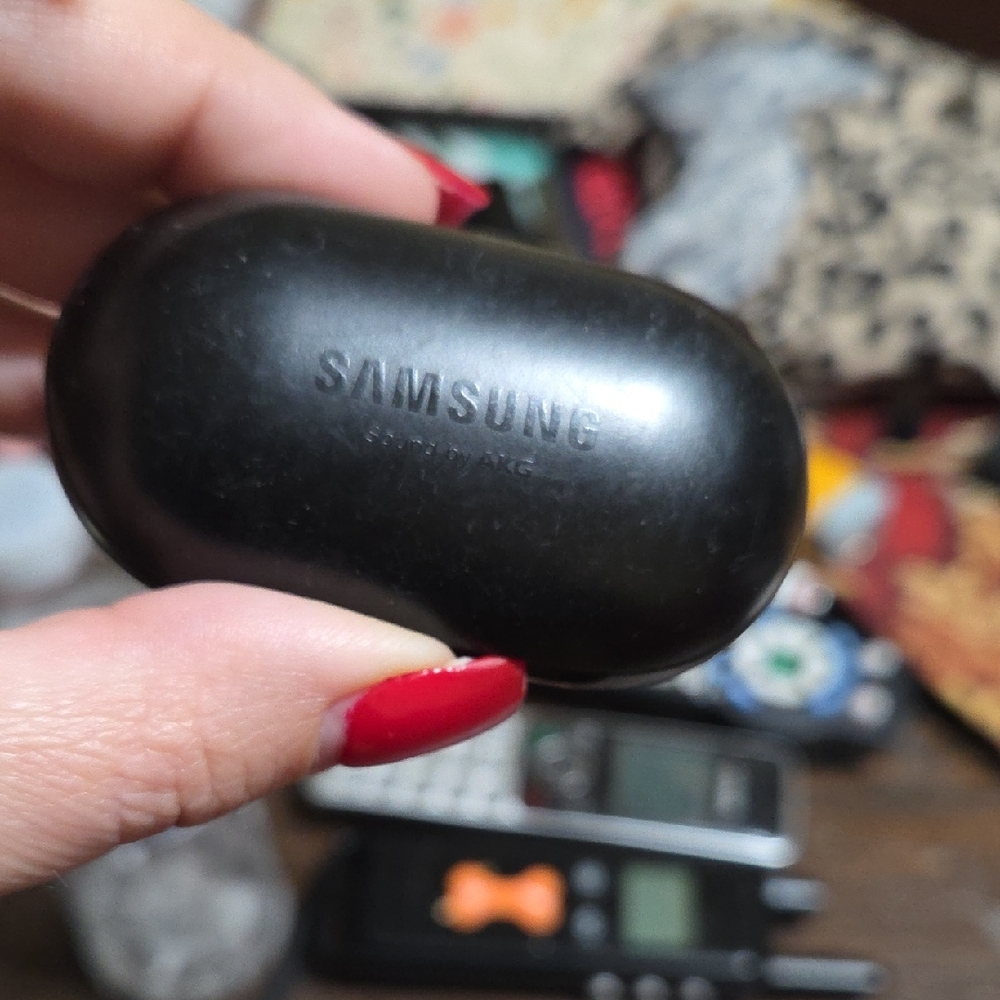 Samsung Black Earbuds